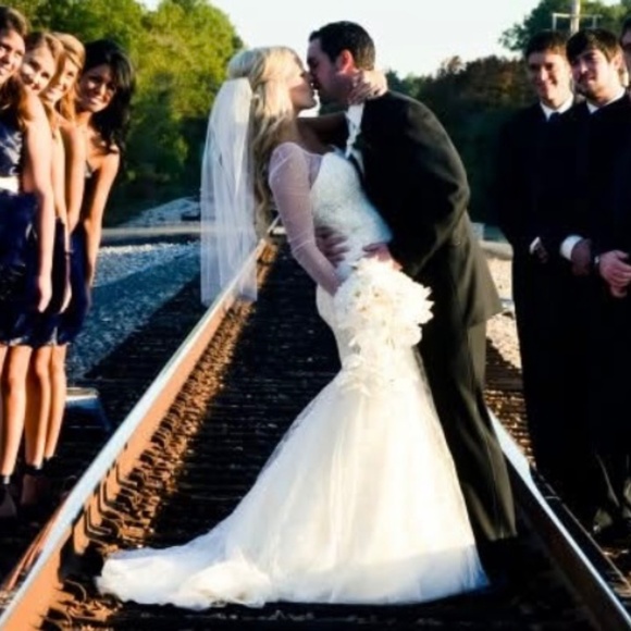 Kenneth Pool Wedding Gown - Picture 6 of 10